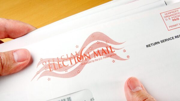 Absentee voting banner with envelope