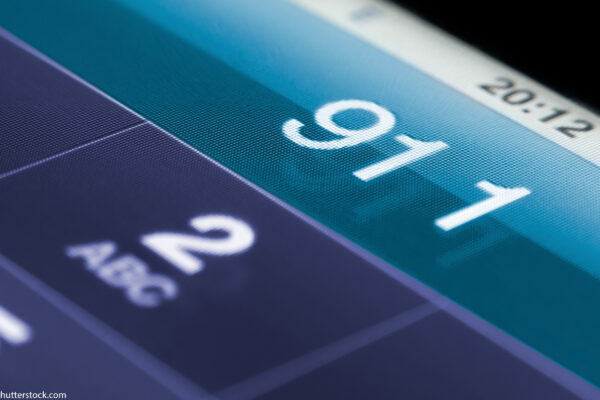 911 digits on a mobile screen.