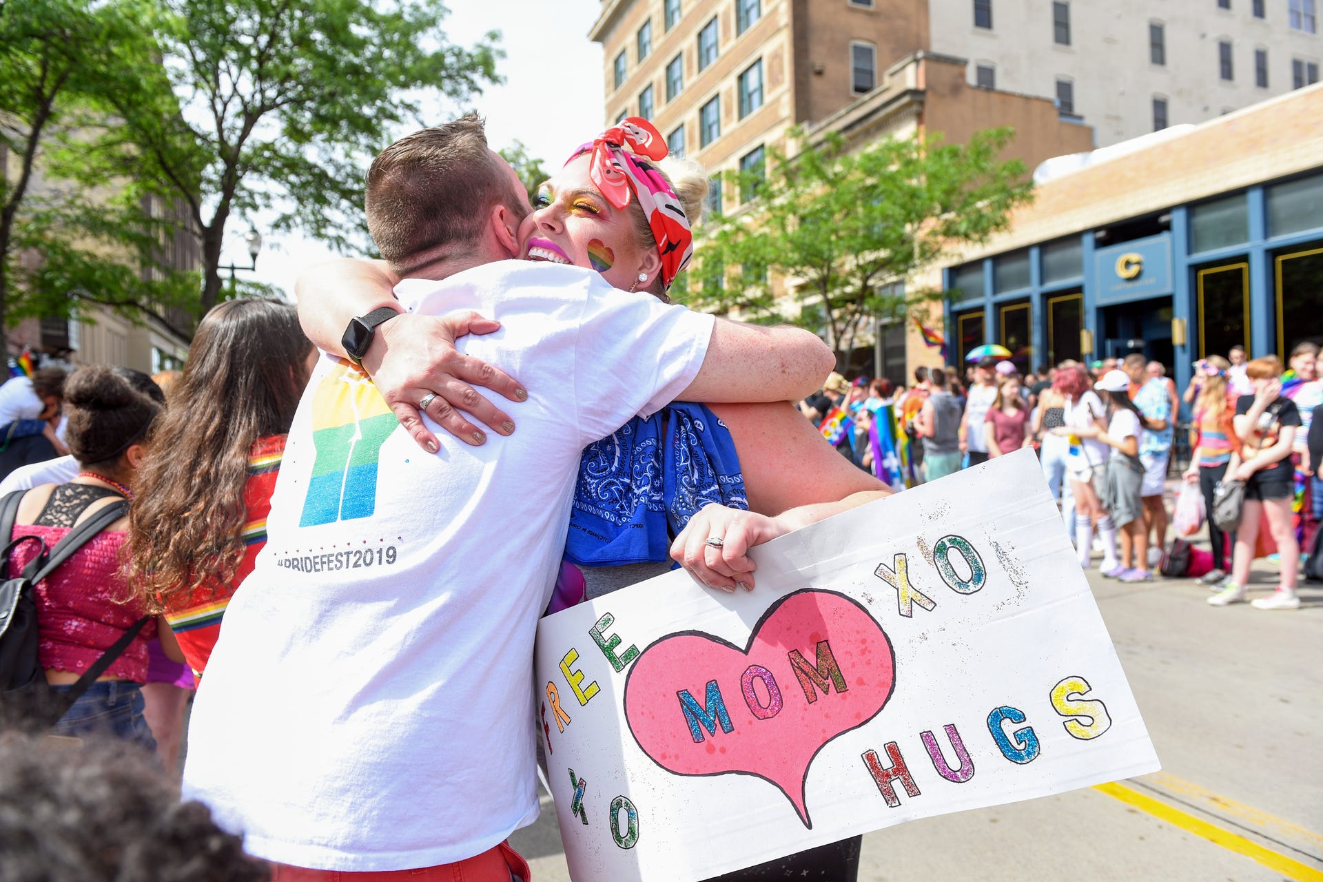 Image of Jess Jasso with Free Mom Hugs