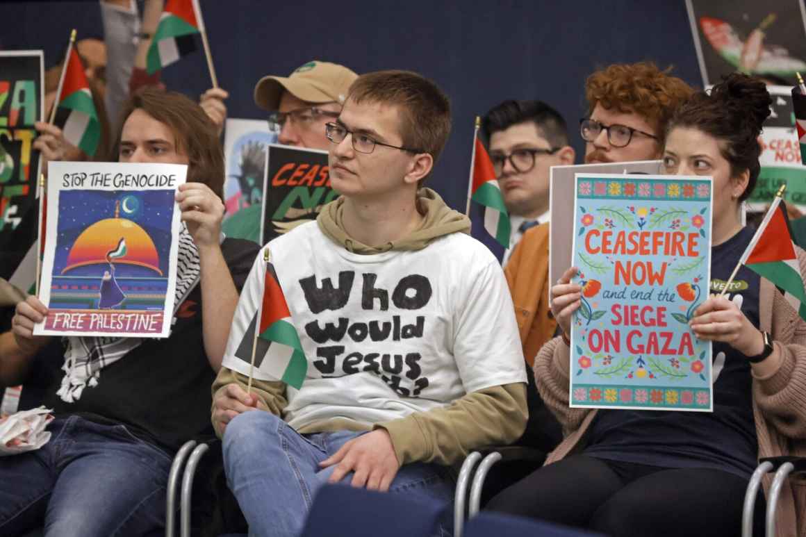 Attendees at a Fargo City Commission Meeting