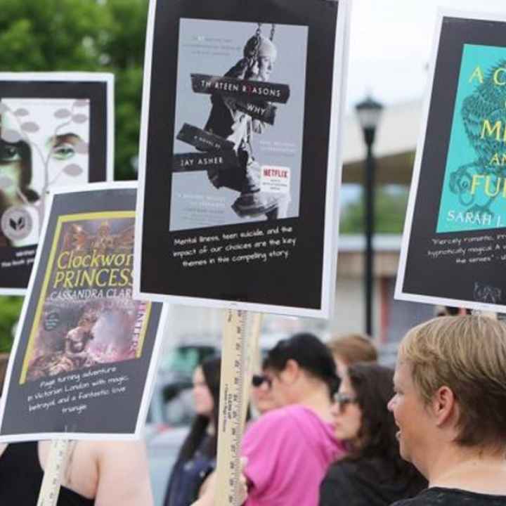 people protesting book bans